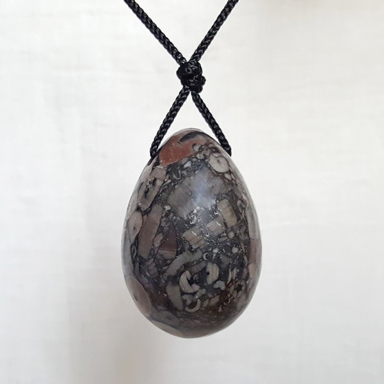 Kamenné vajíčko s otvorem Yoni Spirit zkamenělý korál (YOS21)